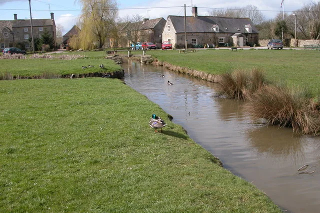 The village green and stream at Bledington